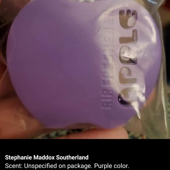 4 plastic apple car air fresheners. 4 colors. - Picture 4 of 9